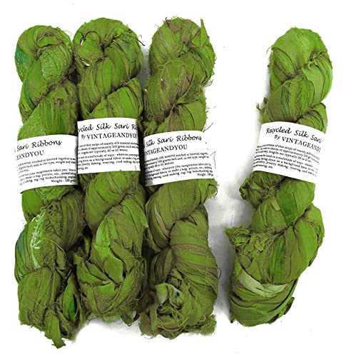 100g Recycled Sari Silk Ribbon Garn, Schmuck machen Trim - Parrot Green von VintageandYou
