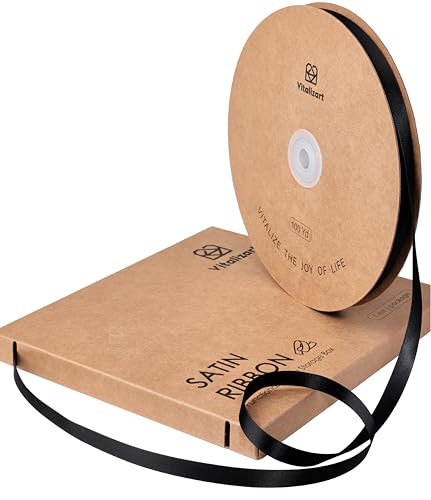 Vitalizart 0,95cm x 91 m Schwarzes Satinband, Doppelseitige Geschenkband für Geschenkverpackungen & Basteln, Seidiges Bänder für Blumenstrauß & Dekoration, Dünnes Satinband mit Aufbewahrungsbox Vitalizart 0,95cm x 91 m Schwarzes Satinband, Doppelseitige Geschenkband für Geschenkverpackungen & Basteln, Seidiges Bänder für Blumenstrauß & Dekoration, Dünnes Satinband mit Aufbewahrungsbox von Vitalizart