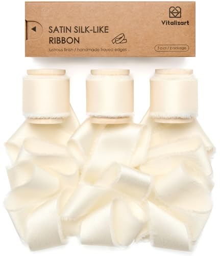 Vitalizart Elfenbein Satin Schleifenband 2,5 cm x 13,7 m Hölzerne Spule, Creme Weiß Handgemachtes Ausgefranstes Band für Geschenk Verpacken Baby Dusche Hochzeit Brautsträuße Urlaub Dekor Vitalizart Elfenbein Satin Schleifenband 2,5 cm x 13,7 m Hölzerne Spule, Creme Weiß Handgemachtes Ausgefranstes Band für Geschenk Verpacken Baby Dusche Hochzeit Brautsträuße Urlaub Dekor von Vitalizart