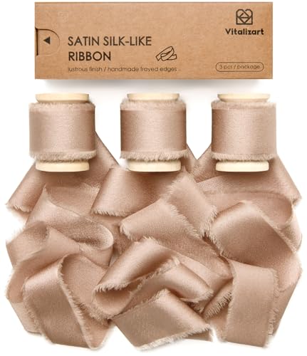 Vitalizart Satin Schleifenband Champagner 2,5 cm x 13,7 m Hölzerne Spule, Creme Weiß Handgemachtes Ausgefranstes Band für Geschenk Verpacken Baby Dusche Hochzeit Brautsträuße Urlaub Dekor von Vitalizart