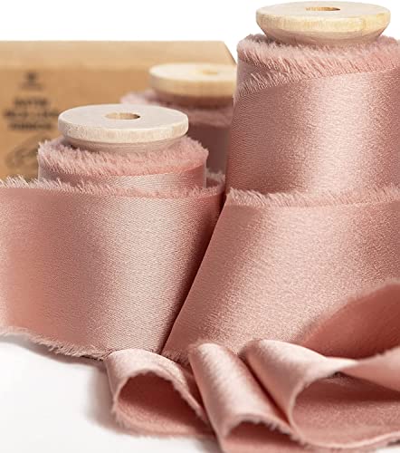 Vitalizart Satin Seidenband Roségold, Geschenkband 3,8 cm x 13,7 m mit Holzspule, Handgefertigte Stoffband für Geschenkverpackungen, Festliche Dekorationen, DIY-Basteleien, Hochzeitssträuße Vitalizart Satin Seidenband Roségold, Geschenkband 3,8 cm x 13,7 m mit Holzspule, Handgefertigte Stoffband für Geschenkverpackungen, Festliche Dekorationen, DIY-Basteleien, Hochzeitssträuße von Vitalizart