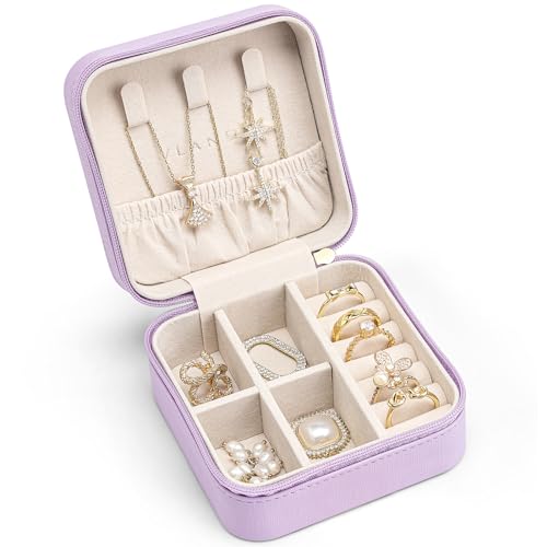 Vlando Kleine Reise-Schmuckschatulle – für Frauen, Geschenk, Ringe, Ohrringe, Halsketten, Aufbewahrungsvitrine für Mädchen, Violett Vlando Kleine Reise-Schmuckschatulle – für Frauen, Geschenk, Ringe, Ohrringe, Halsketten, Aufbewahrungsvitrine für Mädchen, Violett von Vlando