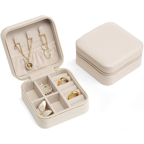 Vlando Schmuckaufbewahrung Schmuckkästchen Klein, Schmuckschatulle für Mädchen, Schmuckbox Damen, Reise Schmuck Etui, Jewelry Organizer Leder, für Ohrringe, Halsketten, Ringe, Geschenk Hochzeit Vlando Schmuckaufbewahrung Schmuckkästchen Klein, Schmuckschatulle für Mädchen, Schmuckbox Damen, Reise Schmuck Etui, Jewelry Organizer Leder, für Ohrringe, Halsketten, Ringe, Geschenk Hochzeit von Vlando
