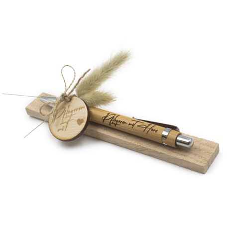 VmG-Store Holz Kugelschreiber als Geschenkidee zum Muttertag Mama Vatertag Geburtstag Papa Oma und Opa Arbeitskollege Freundin Freund (Ohne Wunschname, 27 Pflegerin mit Herz) von VmG-Store