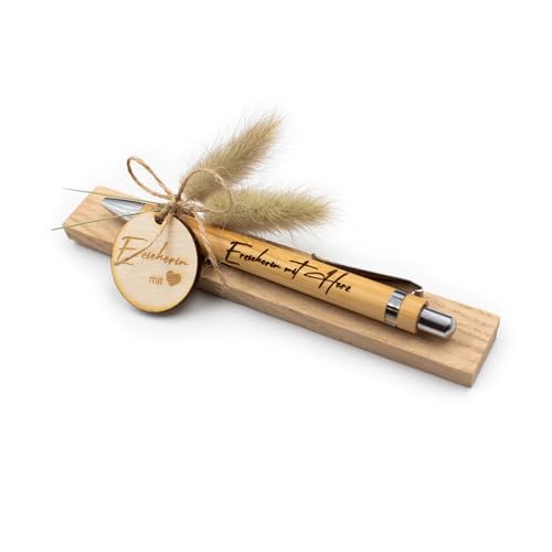 VmG-Store Holz Kugelschreiber als Geschenkidee zum Muttertag Mama Vatertag Geburtstag Papa Oma und Opa Arbeitskollege Freundin Freund (Ohne Wunschname, 11 Erzieherin mit Herz) von VmG-Store