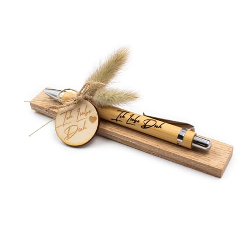 VmG-Store Holz Kugelschreiber als Geschenkidee zum Muttertag Mama Vatertag Geburtstag Papa Oma und Opa Arbeitskollege Freundin Freund (Ohne Wunschname, 23 Ich liebe dich) von VmG-Store