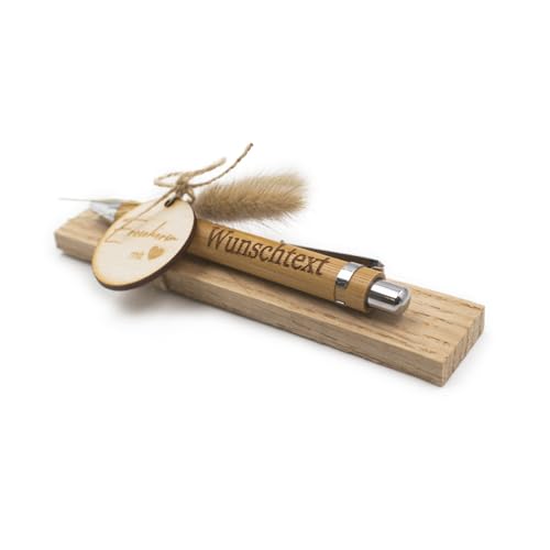 VmG-Store Holz Kugelschreiber mit Gravur Wunschname – personalisiertes Geschenk zum Muttertag Vatertag Geburtstag für Mama Papa Oma Opa Freundin Freund (Mit Wunschname, 11 Erzieherin mit Herz) von VmG-Store