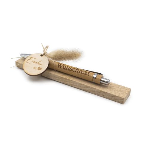 VmG-Store Holz Kugelschreiber mit Gravur Wunschname – personalisiertes Geschenk zum Muttertag Vatertag Geburtstag für Mama Papa Oma Opa Freundin Freund (Mit Wunschname, 12 Erzieher mit Herz) von VmG-Store