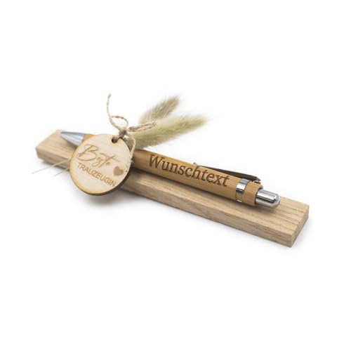 VmG-Store Holz Kugelschreiber mit Gravur Wunschname – personalisiertes Geschenk zum Muttertag Vatertag Geburtstag für Mama Papa Oma Opa Freundin Freund (Mit Wunschname, 19 Beste Trauzeugin) von VmG-Store
