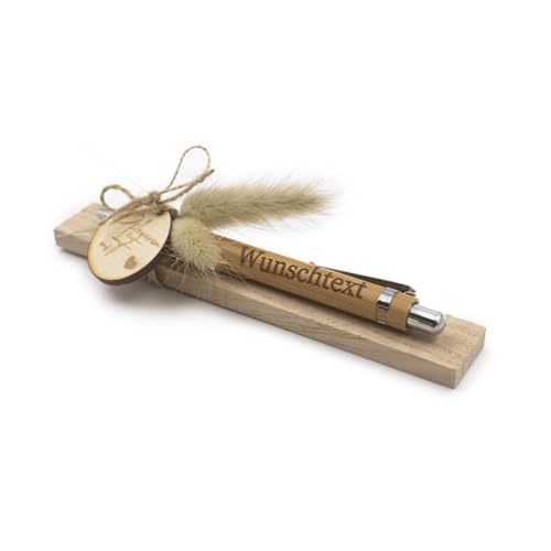 VmG-Store Holz Kugelschreiber mit Gravur Wunschname – personalisiertes Geschenk zum Muttertag Vatertag Geburtstag für Mama Papa Oma Opa Freundin Freund (Mit Wunschname, 27 Pflegerin mit Herz) von VmG-Store