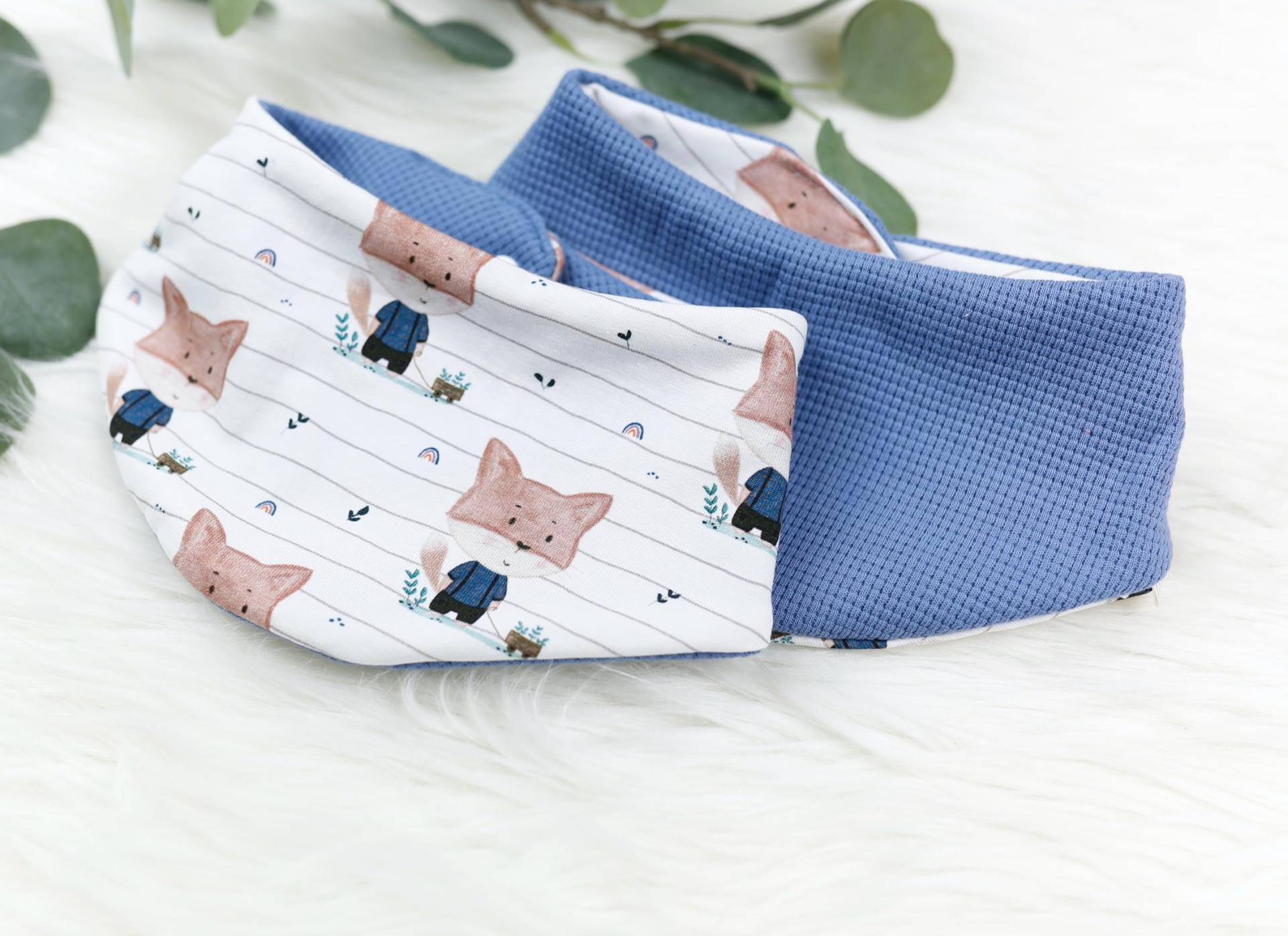 Voodulu® - Halstuch Wendehalstuch Dreieckstuch 0-18 Monate Personalisiert Blau Fuchs Babytuch Druckknopf von Voodulu