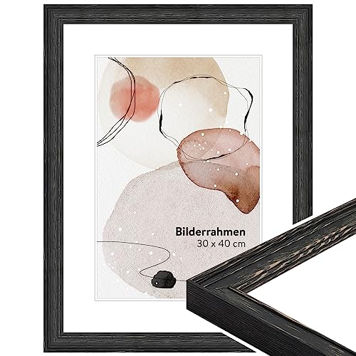 WANDStyle Bilderrahmen Schwarz, gemasert 40x50 cm aus Holz im Landhaus-Stil zum Aufhängen, Posterrahmen Made in Germany - H470 WANDStyle Bilderrahmen Schwarz, gemasert 40x50 cm aus Holz im Landhaus-Stil zum Aufhängen, Posterrahmen Made in Germany - H470 von WANDStyle