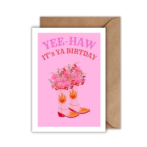 Cowgirl Geburtstagskarte mit Umschlag – YEE-HAW IT’S YA BIRTDAY - pinke Western Boots mit Blumenstrauß – lustige Klappkarte zum Geburtstag für Freundin, Schwester oder Kollegin (DIN A6) von WBdesignz