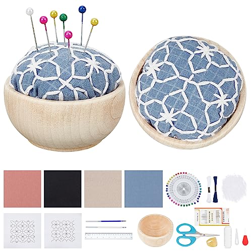 WEBEEDY DIY 4 Sets Sashiko Nadelkissen mit Holzsockel Japanischer traditioneller Stil Nadelhalter Stickerei Nähset für DIY Heimgebrauch WEBEEDY DIY 4 Sets Sashiko Nadelkissen mit Holzsockel Japanischer traditioneller Stil Nadelhalter Stickerei Nähset für DIY Heimgebrauch von WEBEEDY