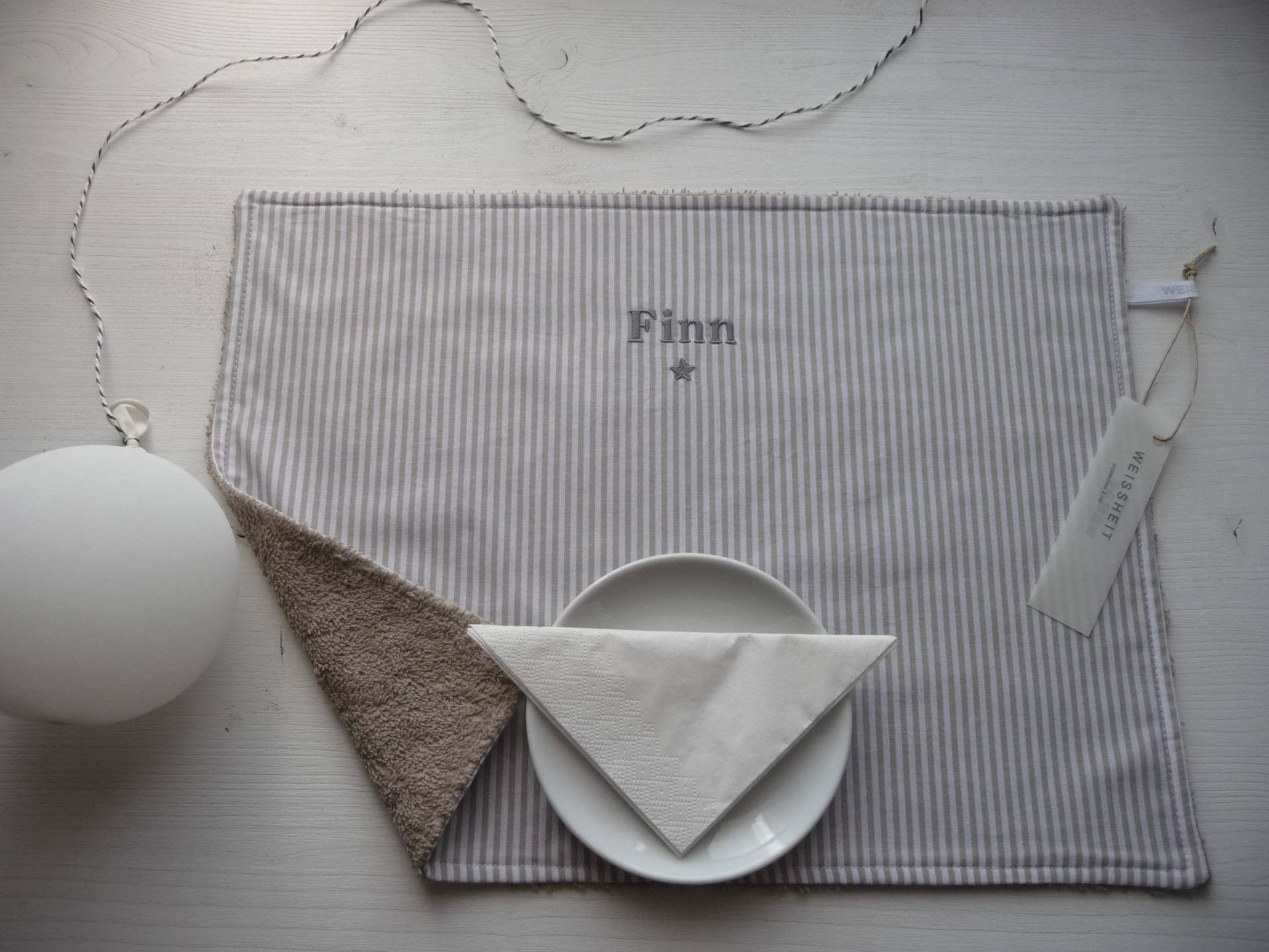 Platzset...tischset Aus Stoff/Streifen/Frottee in Verschiedenen Farben Mit Namen Herz/Stern Stickerei Platzset...tischset Aus Stoff/Streifen/Frottee in Verschiedenen Farben Mit Namen Herz/Stern Stickerei von WEISSHEITshop