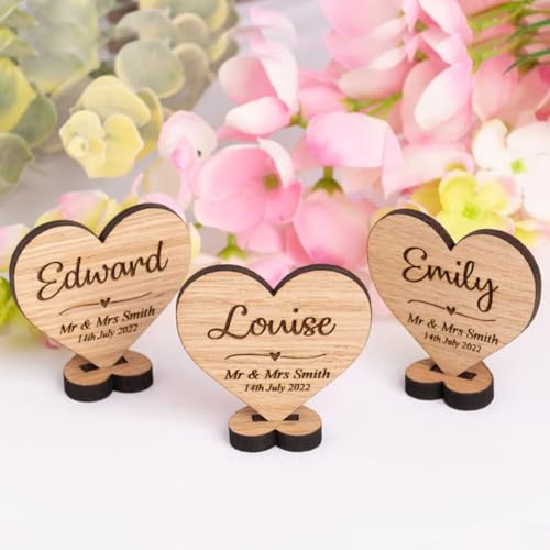 Benutzerdefinierte hölzerne Namensschilder für Platzeinstellung, rustikale personalisierte Hochzeitsplätze, herzförmige Ortsnamen auf Ständer, Tischdekorationen für Hochzeiten, Babypartys, Geburtstage Benutzerdefinierte hölzerne Namensschilder für Platzeinstellung, rustikale personalisierte Hochzeitsplätze, herzförmige Ortsnamen auf Ständer, Tischdekorationen für Hochzeiten, Babypartys, Geburtstage von WEIYOUDP