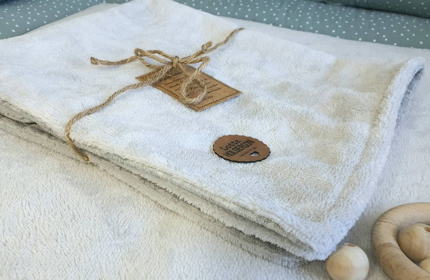 Wasserdichte Superflauschige Wickelunterlage - Baby Windel Unterlage Reise, Wechselunterlage Bamboo Frotee Hellgrau Wasserdichte Superflauschige Wickelunterlage - Baby Windel Unterlage Reise, Wechselunterlage Bamboo Frotee Hellgrau von WaffelLiebe