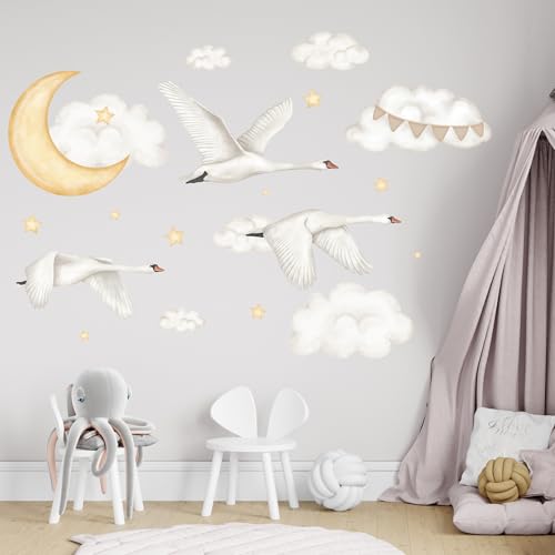Wally Fox - Wandsticker Kinderzimmer - Wandtattoo Babyzimmer - Ungiftig, sicher, leistungsstark - Set - Fliegende Schwäne, Sterne, Wolken, Mond - Weiß, Beige, Gelb - 62,5x160cm von Wally Fox