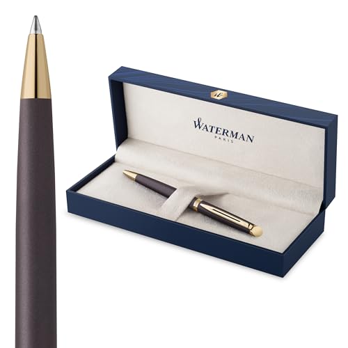 Waterman Hémisphère Kugelschreiber | The Understated Edit | Lavaschwarz | Mittlere Spitze und blaue Tinte | Geschenkbox Waterman Hémisphère Kugelschreiber | The Understated Edit | Lavaschwarz | Mittlere Spitze und blaue Tinte | Geschenkbox von Waterman