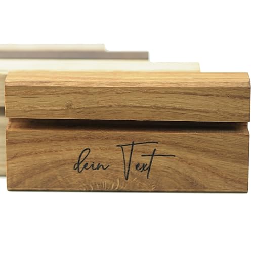 WaveB4 Personalisierter Holz Kartenhalter mit Wunschgravur – Kartenständer aus Nussbaum & Eiche – Tischkartenhalter & Menükartenhalter – Handgemacht für Visitenkarten oder Foto Geschenk von WaveB4