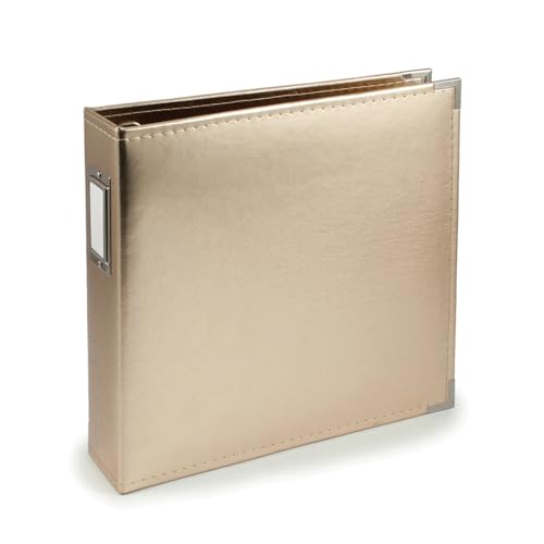WE R Memory Keepers American Crafts 660110 Classic Leder Album, 12 Zoll x 12 Zoll, Gold, 34.79x39.11x6.85 cm WE R Memory Keepers American Crafts 660110 Classic Leder Album, 12 Zoll x 12 Zoll, Gold, 34.79x39.11x6.85 cm von We R Memory Keepers