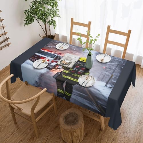 Feuerwehrmann Feuerwehrmann Flamme Druck Elegante Tischdecke – Stilvolle Heimdekoration Stoff für Esstische, Hochzeiten und Veranstaltungen von WenDang