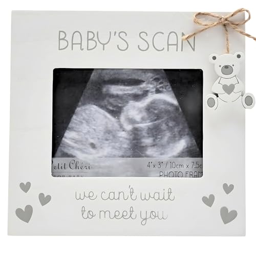 Widdop and Co Baby Scan-Rahmen – Weiß mit grauen Herzen und hängendem Bären-Anhänger – "We Can't Wait To Meet You" – 10,2 x 7,6 cm von Widdop and Co