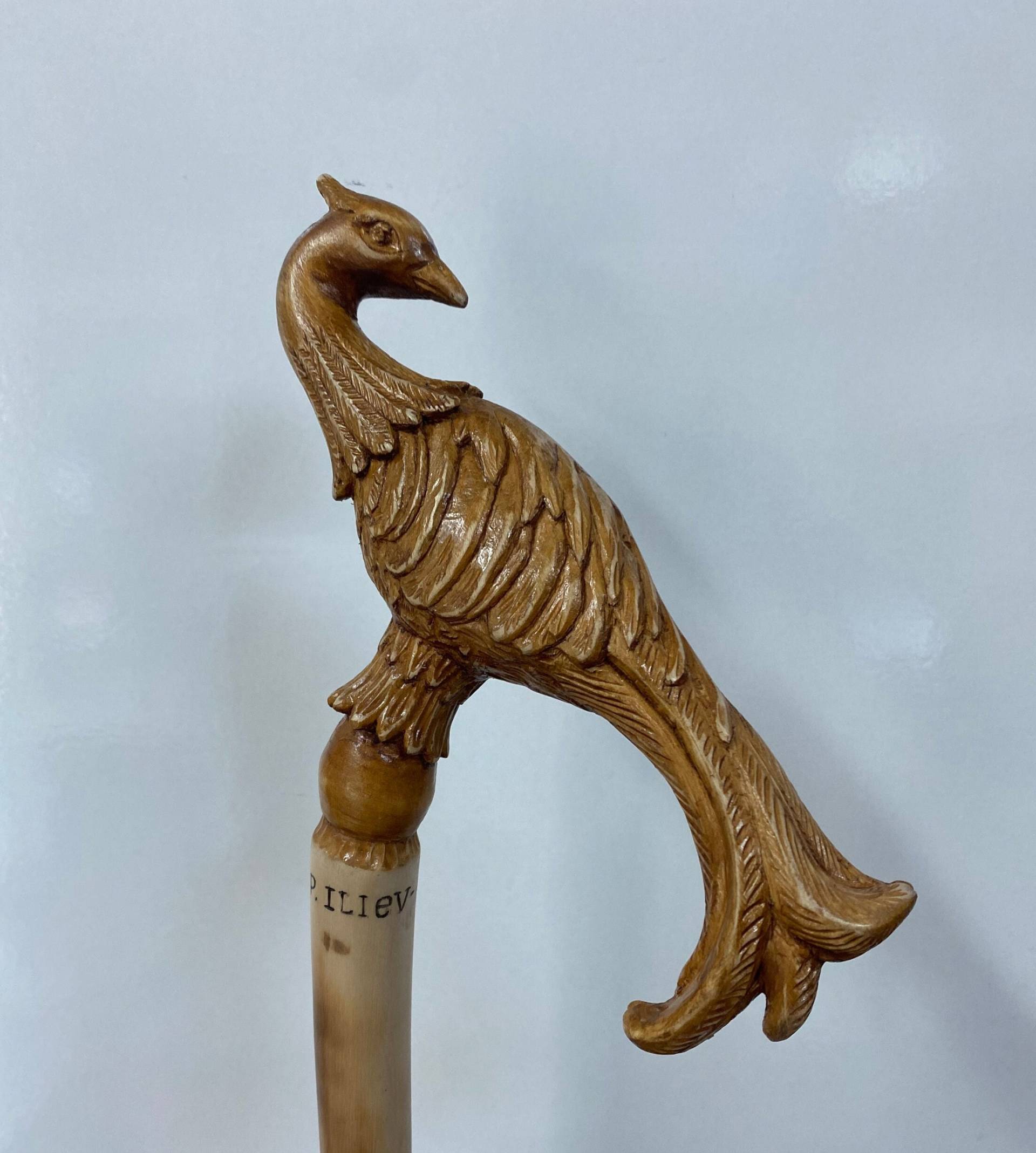 Handgeschnitzter Gehstock Von Hartriegelbaumholz Mit Phoenixgriff. Einzigartiger Sammler Gehstock Handgeschnitzter Gehstock Von Hartriegelbaumholz Mit Phoenixgriff. Einzigartiger Sammler Gehstock von WoodybyNature