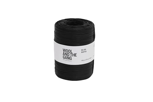 Wool and the Gang Ra Raffia Coal Black Garn, klein von Wool and the Gang