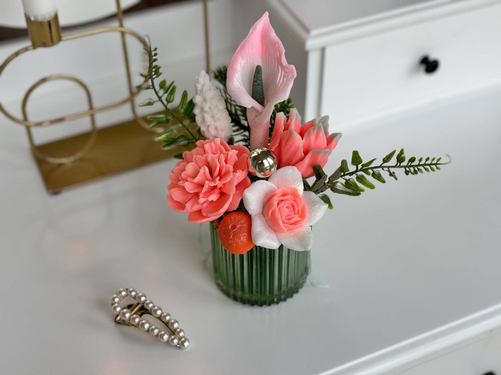 Blumiges Seifenbouquet - Geschenkset Mit Seifenblumen, Inklusive Pfingstrosenseife, Badezimmerset, Handgemachtes Seifengeschenk Blumiges Seifenbouquet - Geschenkset Mit Seifenblumen, Inklusive Pfingstrosenseife, Badezimmerset, Handgemachtes Seifengeschenk von WunderBlumenBoutique