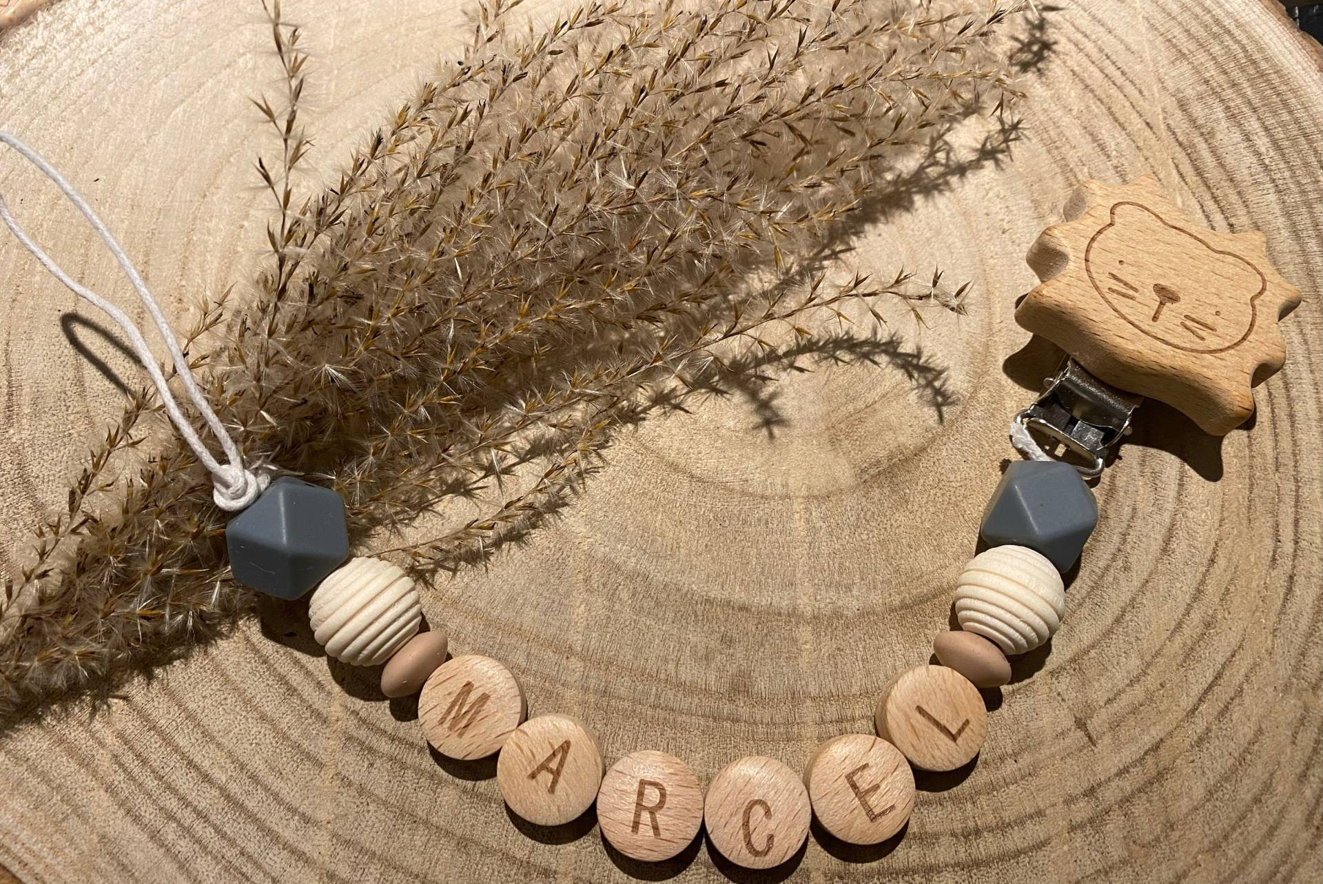 Schnullerkette I Viele Farben Und Motive Mit Name Junge Personalisiert Handmade Schnullerkette I Viele Farben Und Motive Mit Name Junge Personalisiert Handmade von Wunschzimmerchen