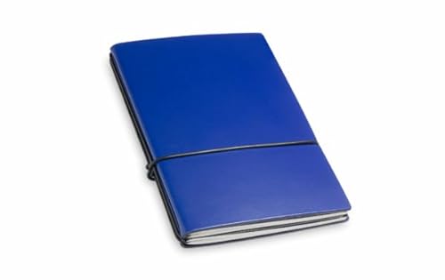 X17 Notizbuch A6, blau; aus recyceltem Leder. Austauschbare Notizhefte (blanko, kariert) mit Doppeltasche, Made in Germany von X17
