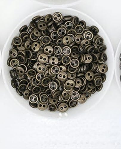 100 Stück Mini-Metallknöpfe 3–8 mm für 1 handgefertigte Puppenkleidung, runde Schnallen, 2 Löcher, Scrapbooking-Knöpfe, Nähzubehör von XDMING