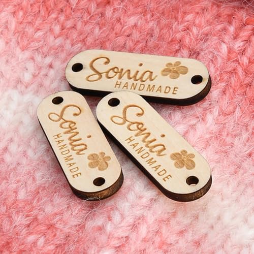 Individuelle hölzerne Strick-Häkel-Kleidungsanhänger, personalisierte Holzanhänger mit Text, Stricketiketten, Logo oder Gravur (braune Farbe, 15 x 38 mm) von XFZDKJSD