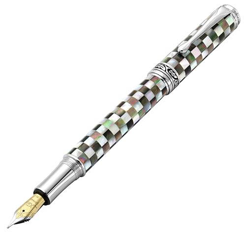 Xezo Maestro Jubilee Füllfederhalter, mittlere Feder. Schachbrettartiges weißes und schwarzes Perlmutt. Limitierte Auflage von 223 Stück. Handgefertigt, keine zwei Stifte sind gleich Xezo Maestro Jubilee Füllfederhalter, mittlere Feder. Schachbrettartiges weißes und schwarzes Perlmutt. Limitierte Auflage von 223 Stück. Handgefertigt, keine zwei Stifte sind gleich von Xezo