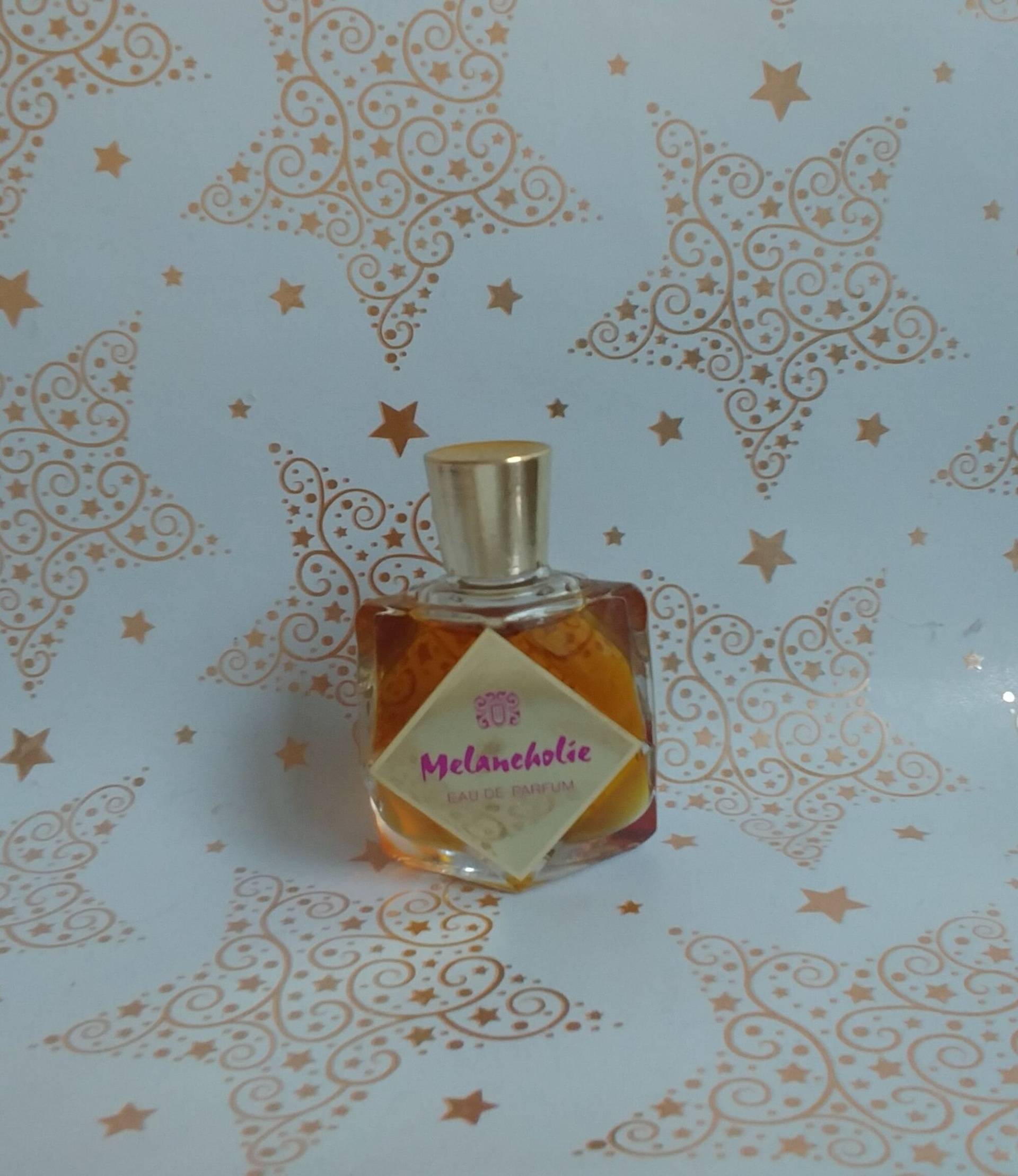 Melancholie Hersteller Unbekannt, Ca. 30 Ml Eau De Parfum Melancholie Hersteller Unbekannt, Ca. 30 Ml Eau De Parfum von Xoxiane