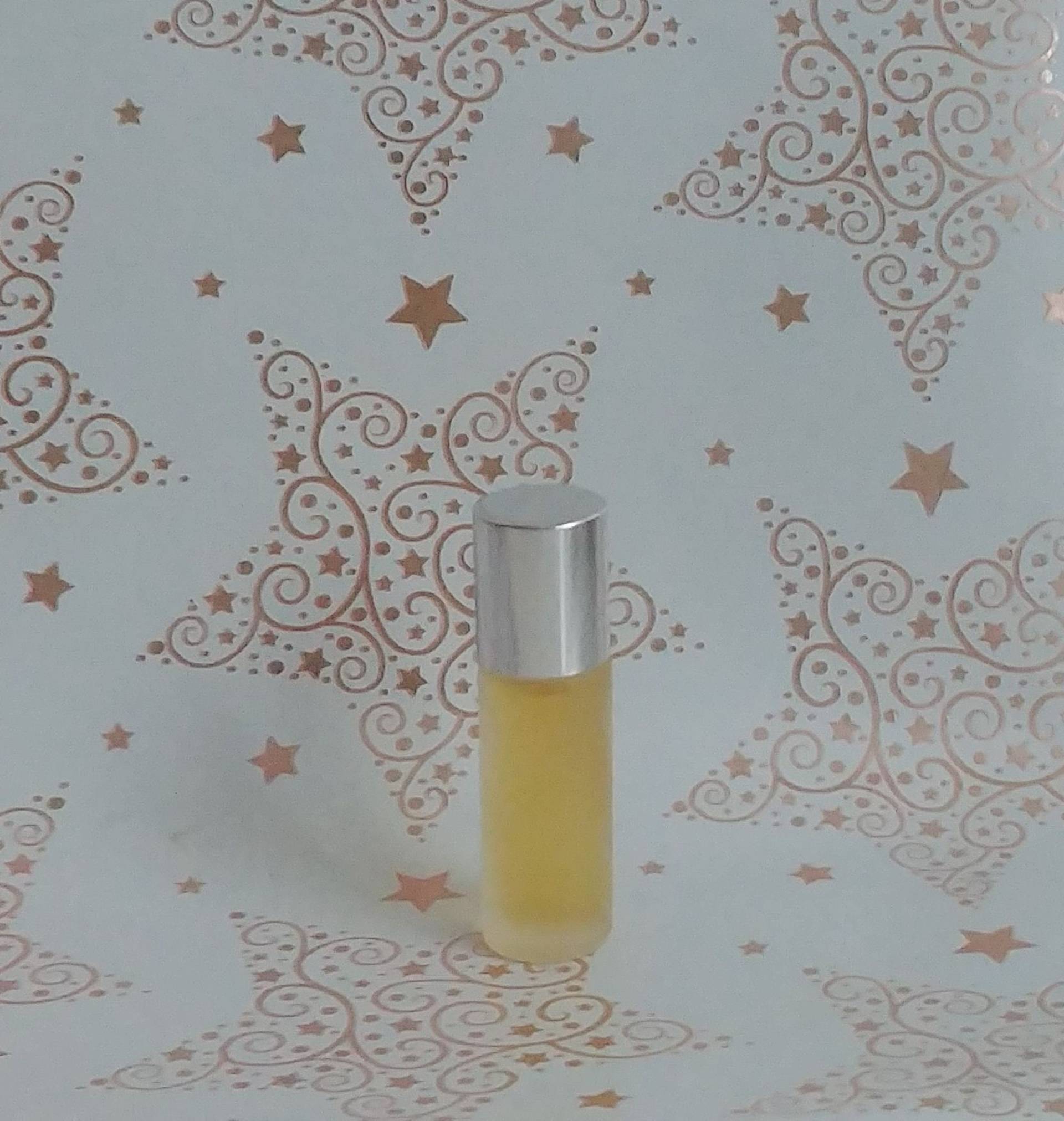 Miniatur Alliage Fragrance Von Estee Lauder, 3, 5 Ml Reines Parfum 1972 Miniatur Alliage Fragrance Von Estee Lauder, 3, 5 Ml Reines Parfum 1972 von Xoxiane
