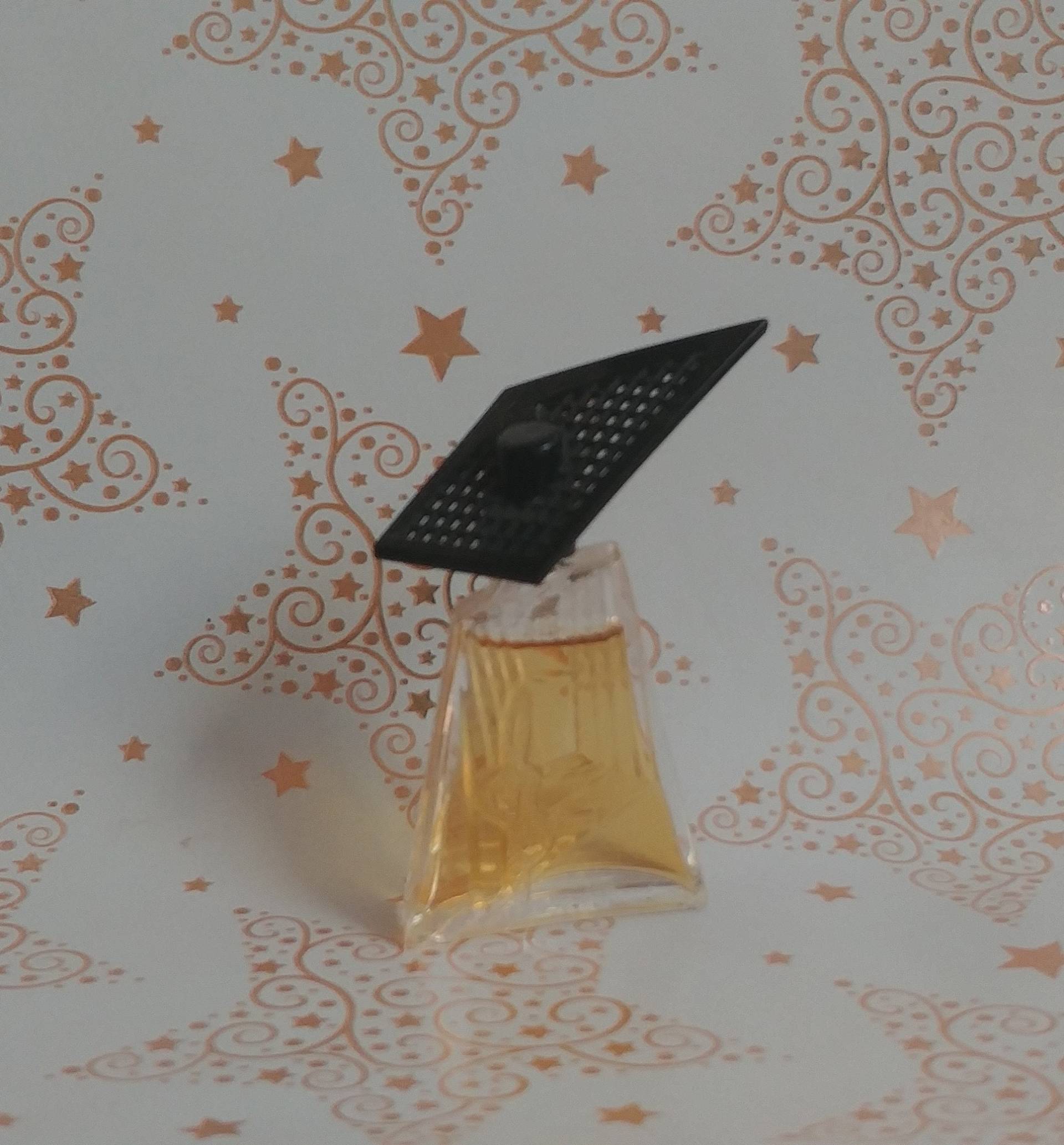 Miniatur Bibi Von Jean Barthet, 7 Ml Eau De Toilette 1988 Miniatur Bibi Von Jean Barthet, 7 Ml Eau De Toilette 1988 von Xoxiane