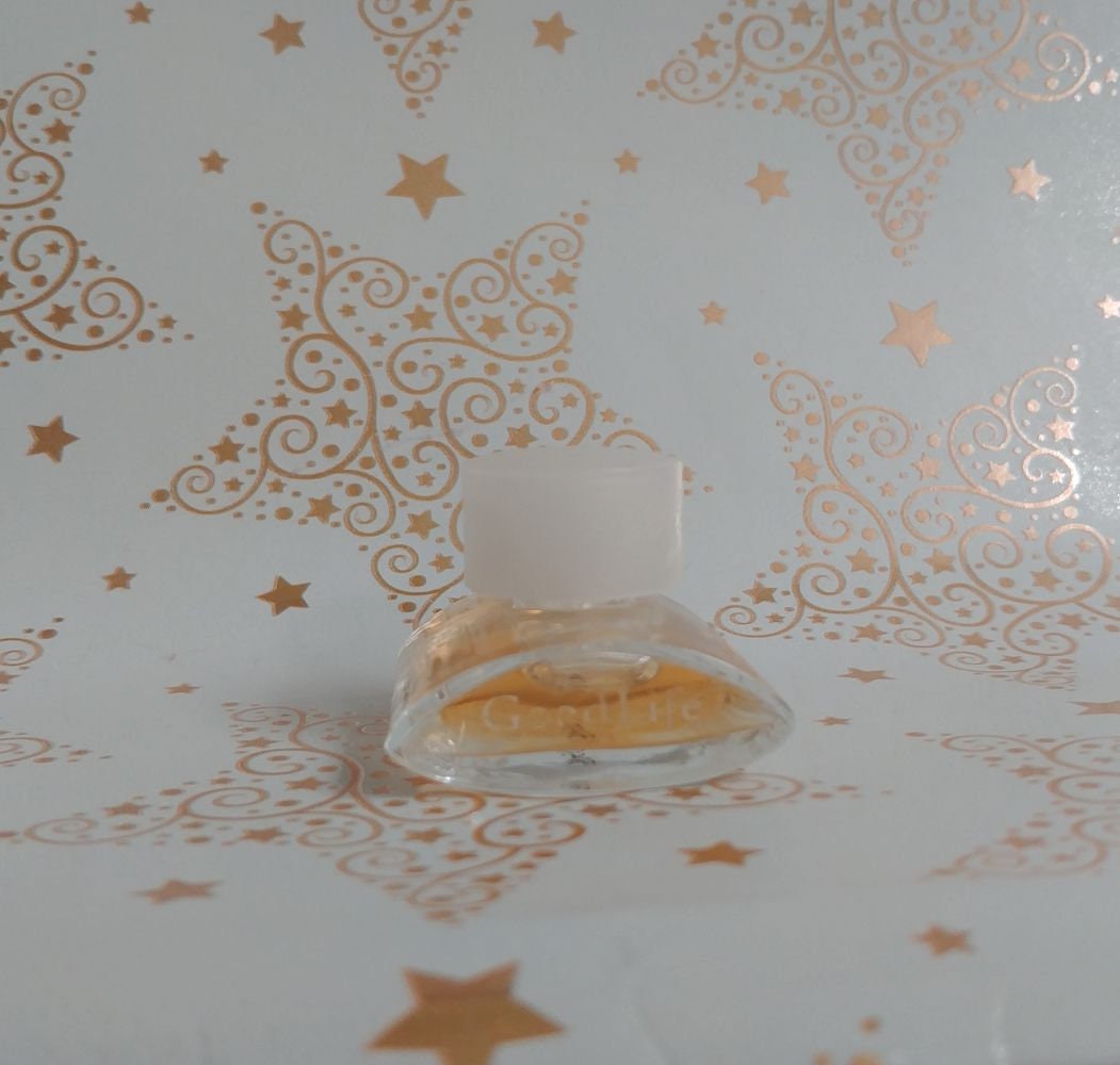 Miniatur Good Life Woman Von Zino Davidoff, 5 Ml Eau De Parfum 1999 Miniatur Good Life Woman Von Zino Davidoff, 5 Ml Eau De Parfum 1999 von Xoxiane