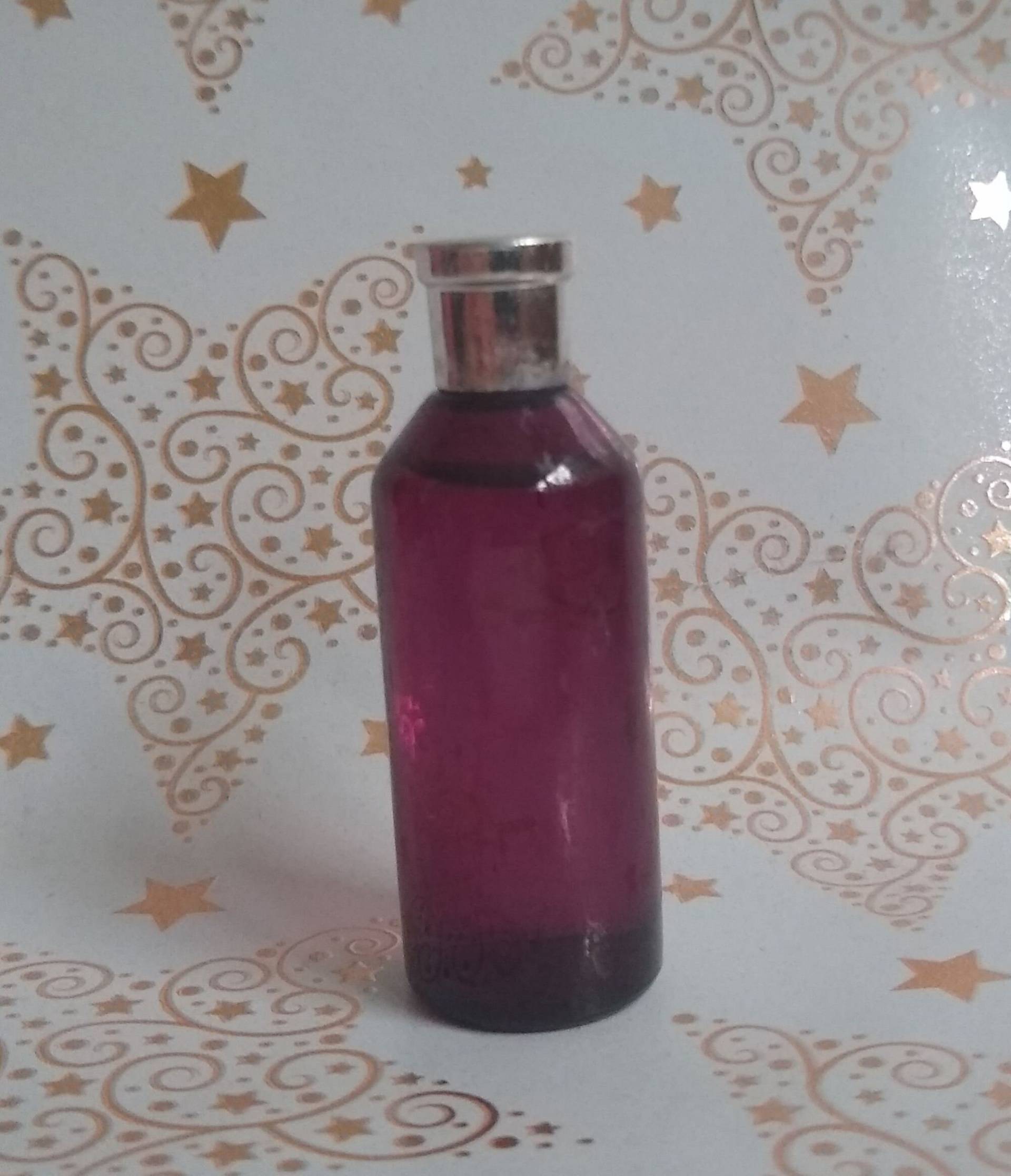 Miniatur Skinwear Ten Von Ted Baker, 10Ml Eau De Toilette Miniatur Skinwear Ten Von Ted Baker, 10Ml Eau De Toilette von Xoxiane
