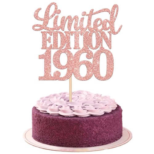 Xsstarmi 1 Packung limitierte Auflage 1960 Tortenaufsatz, Glitzer, Roségold, "Happy 65th Bithday", Kuchendekoration für Cheers to 65 Years Happy 65th Birthday Anniversary Party Cake Decorations Xsstarmi 1 Packung limitierte Auflage 1960 Tortenaufsatz, Glitzer, Roségold, "Happy 65th Bithday", Kuchendekoration für Cheers to 65 Years Happy 65th Birthday Anniversary Party Cake Decorations von Xsstarmi