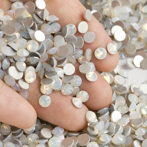 Flache Rückseite, Kristall-Strasssteine, Nagelkleidung für Handarbeiten, DIY, Basteln, Dekor, Edelsteine, Weißer Opal, SS20, 1440 Stück Flache Rückseite, Kristall-Strasssteine, Nagelkleidung für Handarbeiten, DIY, Basteln, Dekor, Edelsteine, Weißer Opal, SS20, 1440 Stück von YFSHC