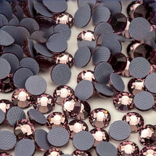 Glas-Hotfix-Kristall-Strasssteine mit flacher Rückseite für DIY-Kleidungsstoffdekorationen – 032 Heller Amethyst – SS20 – 1440 Stück von YFSHC