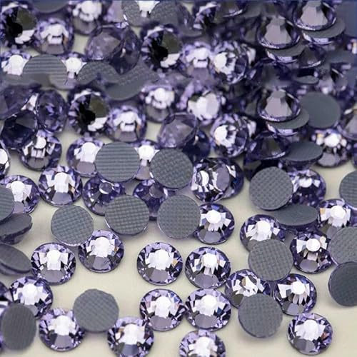 Glas-Hotfix-Kristall-Strasssteine mit flacher Rückseite für DIY-Kleidungsstoffdekorationen – 034 Violett – SS20 – 1440 Stück von YFSHC