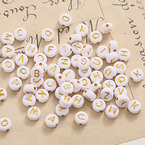 YIEUR 1000 Stück Buchstabenperlen A-Z weiß gold, 7mm Buchstaben Perlen Alpha Acryl Perlen zum Auffädeln für Armbänder Halsketten DIY Herstellung(weiß) von YIEUR