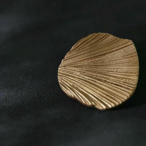 Set mit 10 modischen goldenen fächerförmigen Metallknöpfen für Wollmäntel, Blazer, Jacken, Strickjacken, dekorative große Knöpfe in Blattform, Gold, 25 mm, 2,5 cm, 10 Stück Set mit 10 modischen goldenen fächerförmigen Metallknöpfen für Wollmäntel, Blazer, Jacken, Strickjacken, dekorative große Knöpfe in Blattform, Gold, 25 mm, 2,5 cm, 10 Stück von YJMYZ