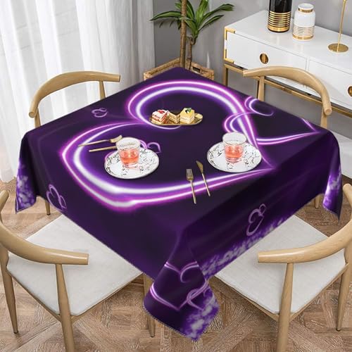 Lila Herzen, 55x55 Zoll quadratische Tischdecke, wasserdichte staubdichte Tischdecke Lila Herzen, 55x55 Zoll quadratische Tischdecke, wasserdichte staubdichte Tischdecke von YOFIEN