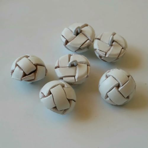 6 Stück/Lot Lederbezogene Knöpfe 15/19/21/23/26mm beige schwarz braun Lederknopf für Mäntel Jacke Schnalle-runde Kugel weiß-20mm 6 Stück/Lot Lederbezogene Knöpfe 15/19/21/23/26mm beige schwarz braun Lederknopf für Mäntel Jacke Schnalle-runde Kugel weiß-20mm von YOGAES