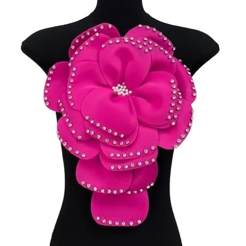 Handgefertigte mehrlagige Blumenbrosche aus Stoff for Damen – elegante Anstecknadel mit Kristallperlen for Hochzeits- und Partyaccessoires(Roes Red) von YOPI