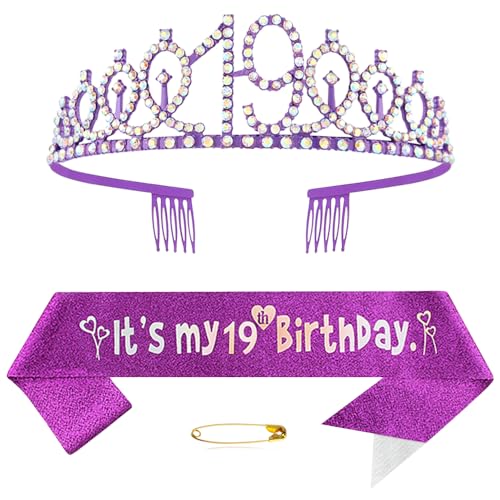 19. Geburtstags Krone und Schärpe für Mädchen Kristall Queen Tiara Princess Crown Lila 19th Birthday Schärpe 19th Geburtstagskrone Geburtstagsschärpe Girls Geburtstag Dekoration Geburtstagsgeschenk von Yijunmca